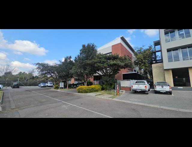 BUSINESS PROPERTY TO RENT IN MIDRIDGE PARK